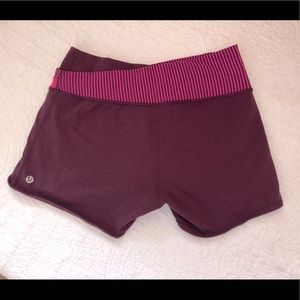 Size 6 lululemon shorts